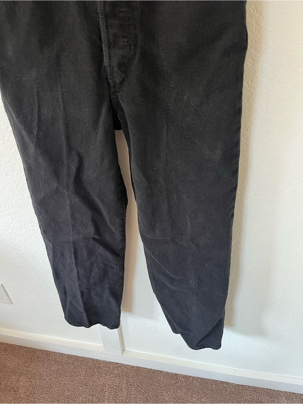 Levi's Women's 24 Ribcage Straight Ankle Black Jeans - Picture 3 of 9
